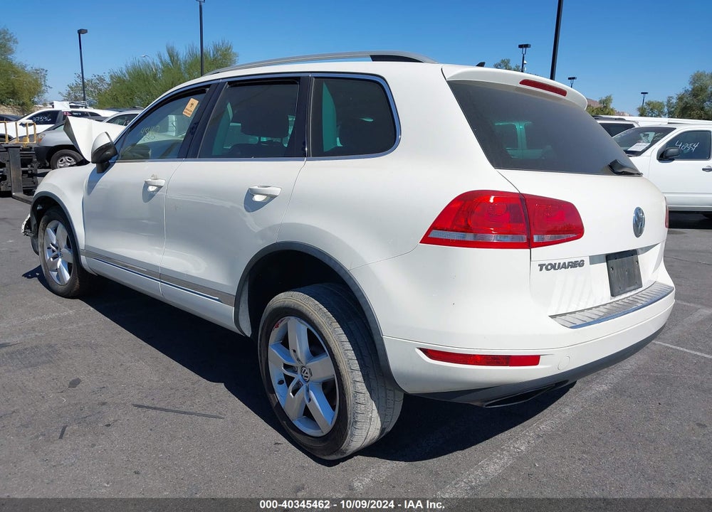 2011 VOLKSWAGEN TOUAREG VR6 LUX VIN: WVGFF9BP5BD006505