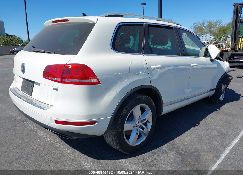 2011 VOLKSWAGEN TOUAREG VR6 LUX VIN: WVGFF9BP5BD006505