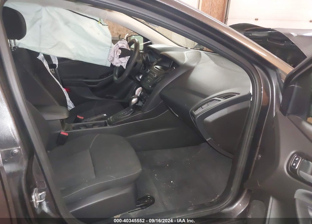 2015 FORD FOCUS SE VIN: 1FADP3K2XFL317732