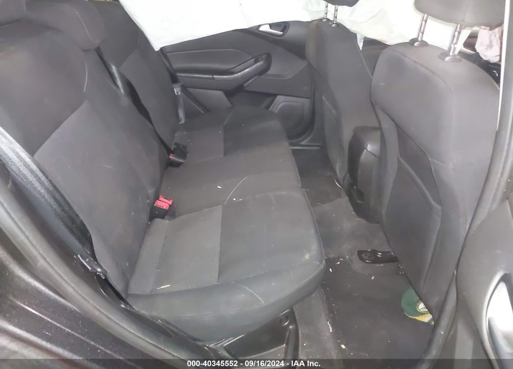 2015 FORD FOCUS SE VIN: 1FADP3K2XFL317732