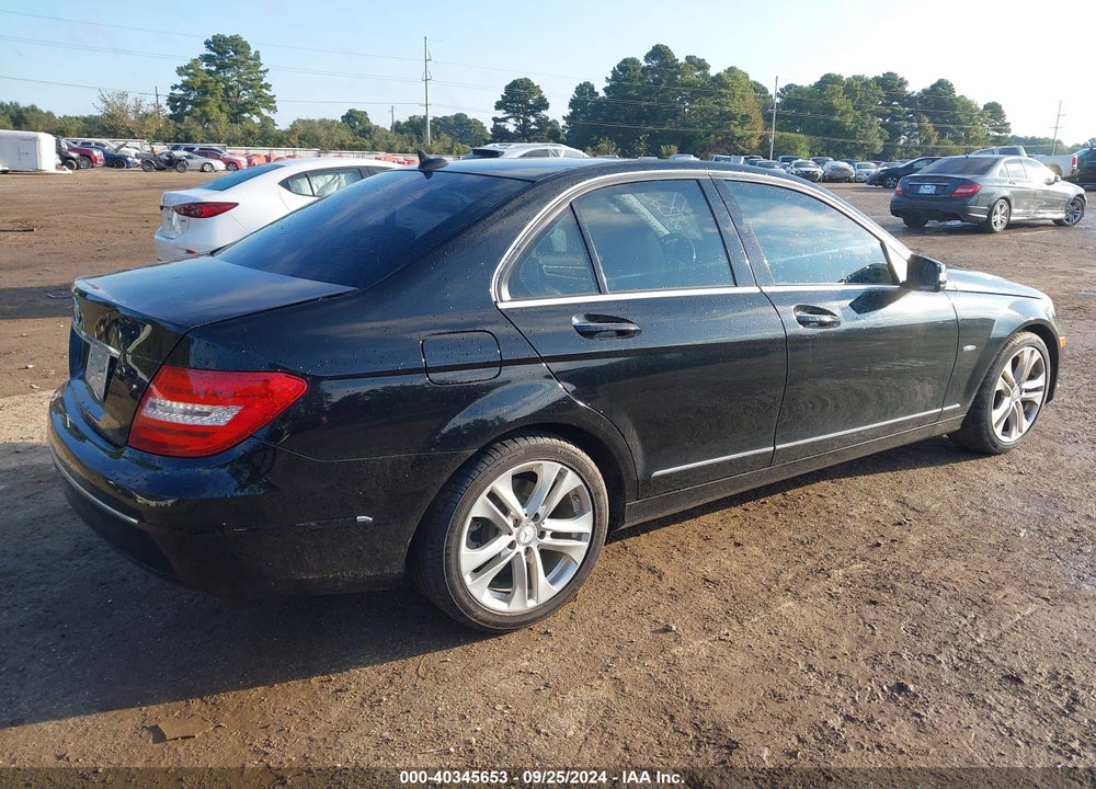 2012 MERCEDES-BENZ C 250 LUXURY/SPORT VIN: WDDGF4HB8CA627320