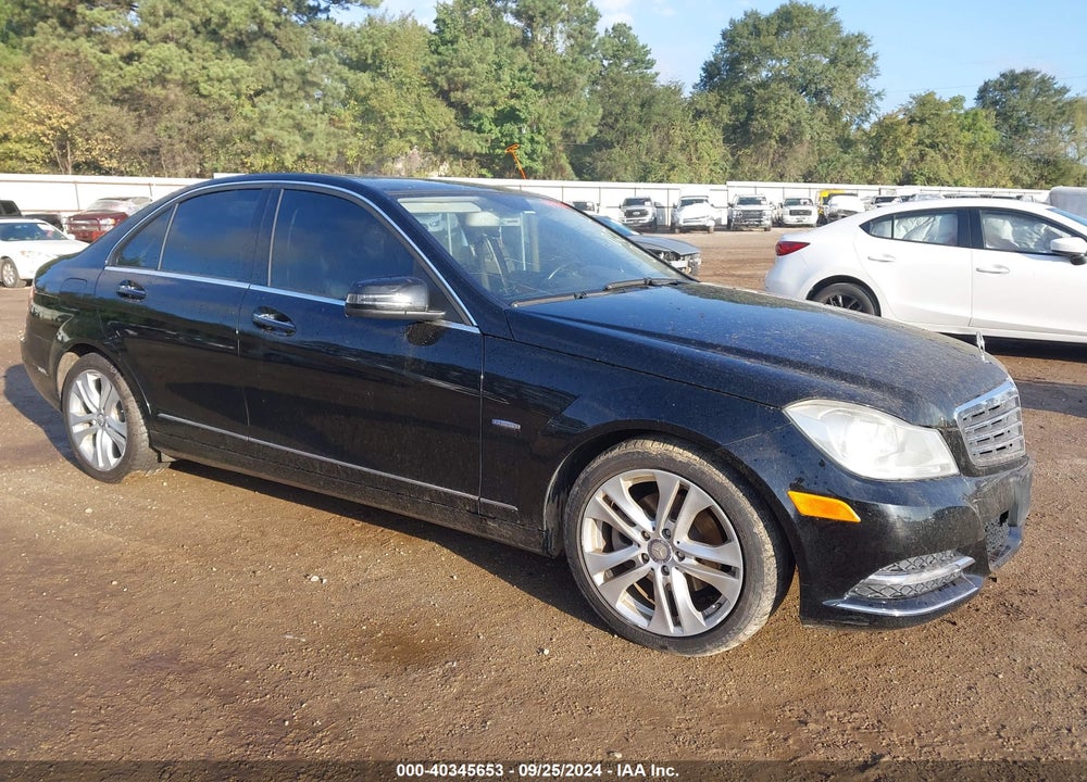 2012 MERCEDES-BENZ C 250 LUXURY/SPORT VIN: WDDGF4HB8CA627320