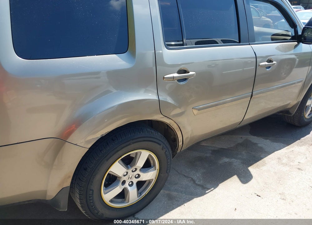 2011 HONDA PILOT EX-L VIN: 5FNYF3H72BB048852
