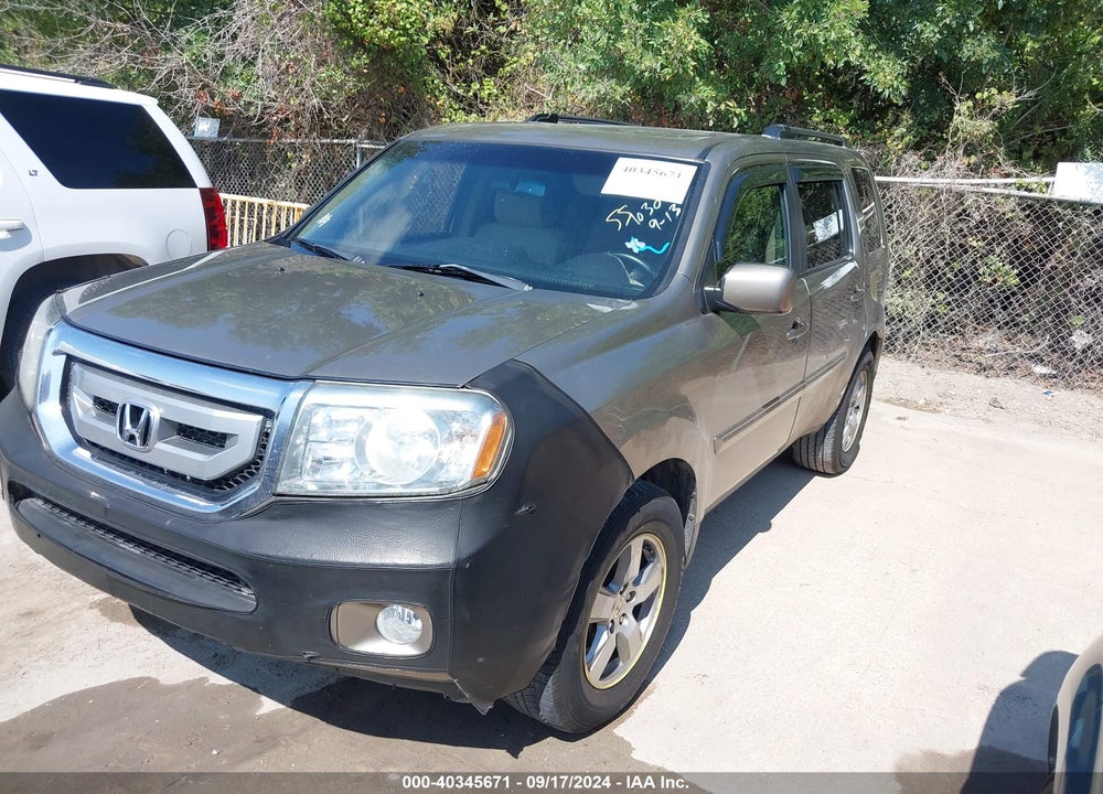 2011 HONDA PILOT EX-L VIN: 5FNYF3H72BB048852