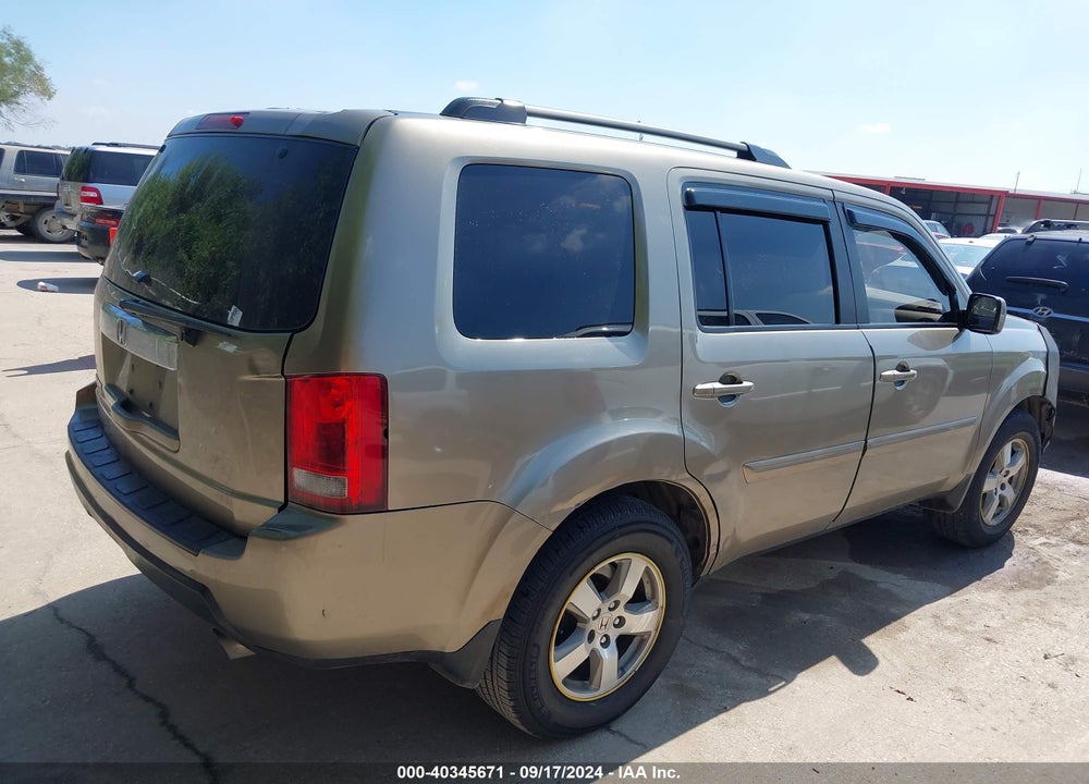 2011 HONDA PILOT EX-L VIN: 5FNYF3H72BB048852