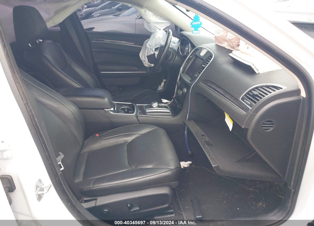 2019 CHRYSLER 300 LIMITED VIN: 2C3CCAEG0KH693719