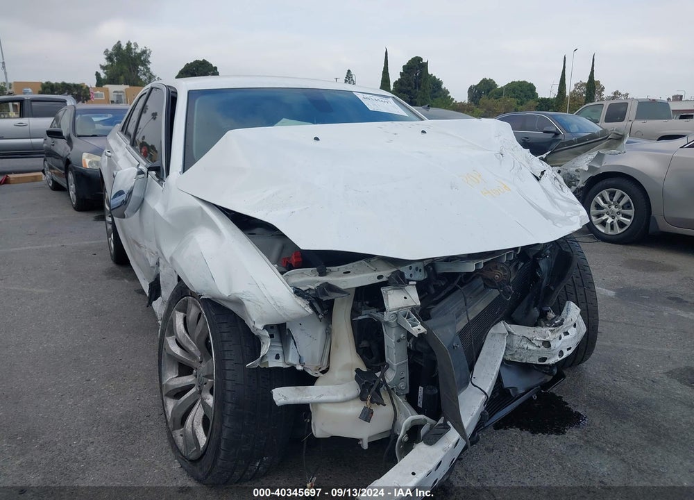 2019 CHRYSLER 300 LIMITED VIN: 2C3CCAEG0KH693719