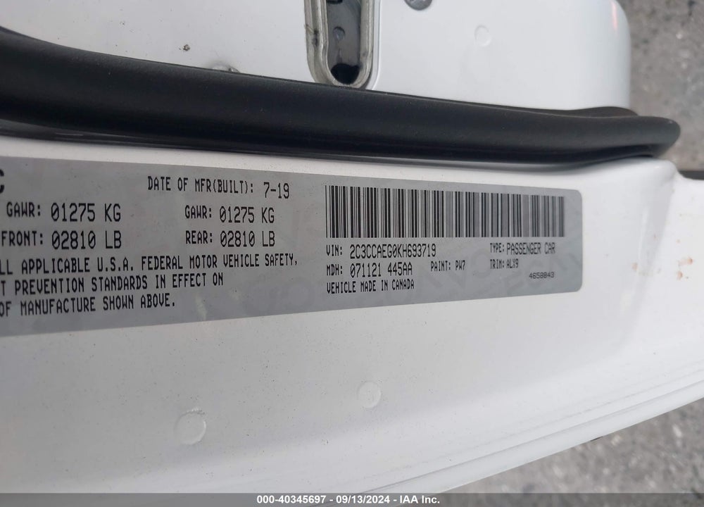 2019 CHRYSLER 300 LIMITED VIN: 2C3CCAEG0KH693719