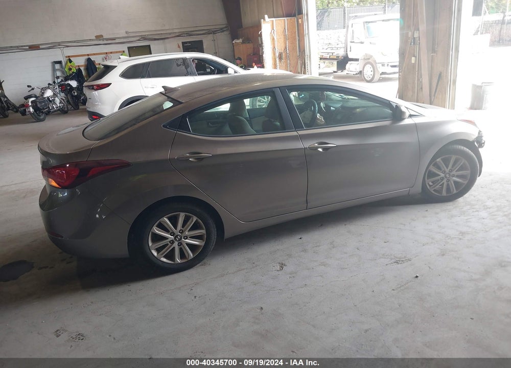 2015 HYUNDAI ELANTRA SE VIN: 5NPDH4AE6FH582757