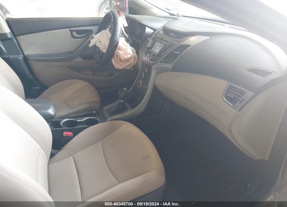 2015 HYUNDAI ELANTRA SE VIN: 5NPDH4AE6FH582757