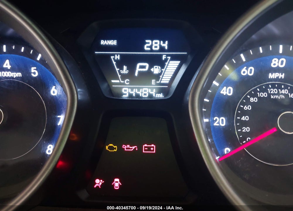 2015 HYUNDAI ELANTRA SE VIN: 5NPDH4AE6FH582757