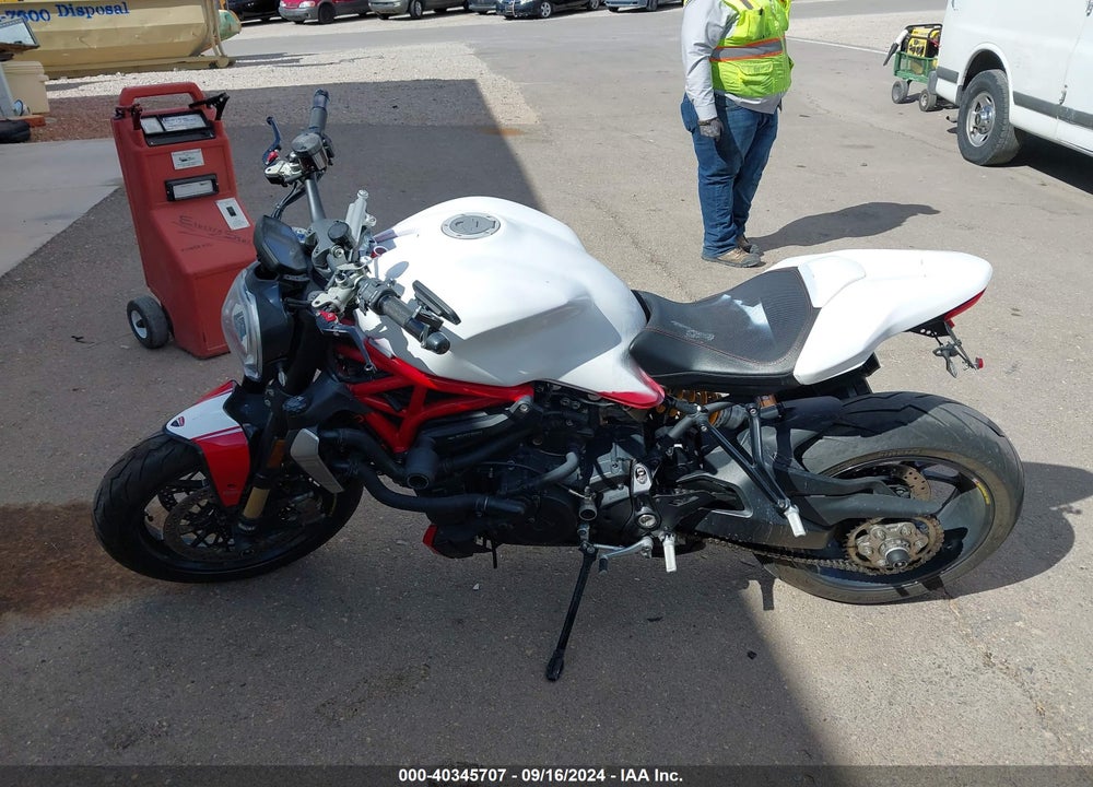 2018 DUCATI MONSTER 1200 R VIN: ZDM1RBZW0JB024841