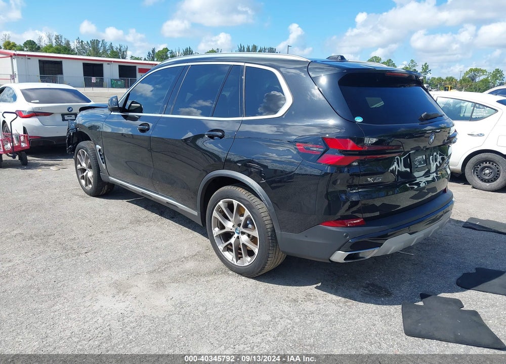 2024 BMW X5 PHEV XDRIVE50E VIN: 5UX43EU01R9U17327