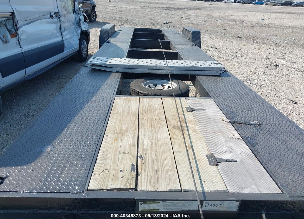 2010 KAUFMAN 32 FOOT TRAILER VIN: 5VGFC342XAL002659