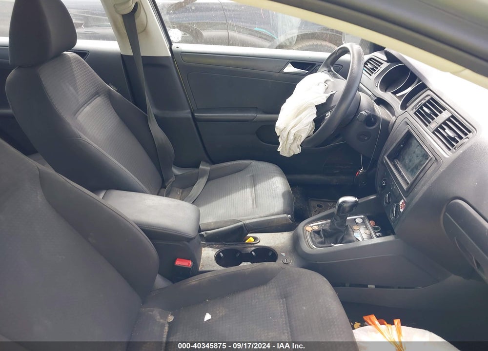 2015 VOLKSWAGEN JETTA 2.0L S VIN: 3VW2K7AJ9FM352547