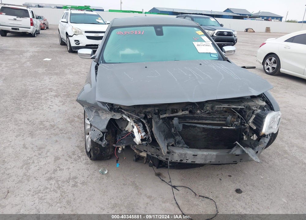 2019 CHRYSLER 300 LIMITED VIN: 2C3CCAEG4KH538056