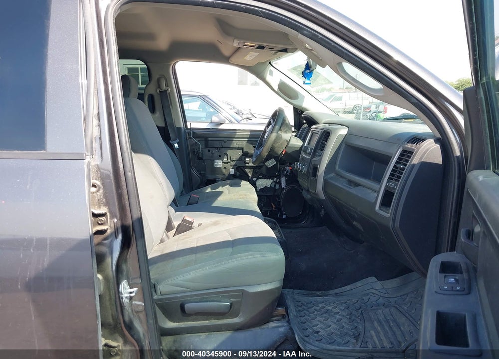 2017 RAM 1500 EXPRESS 4X2 5'7 BOX VIN: 3C6RR6KT3HG745623