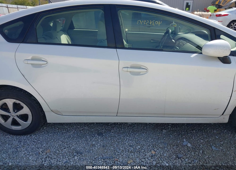 2015 TOYOTA PRIUS TWO VIN: JTDKN3DU9F0395586