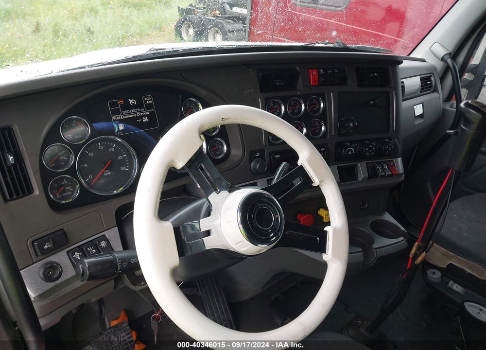 2015 KENWORTH T680 T680 VIN: 1XKYDP9X2FJ431141