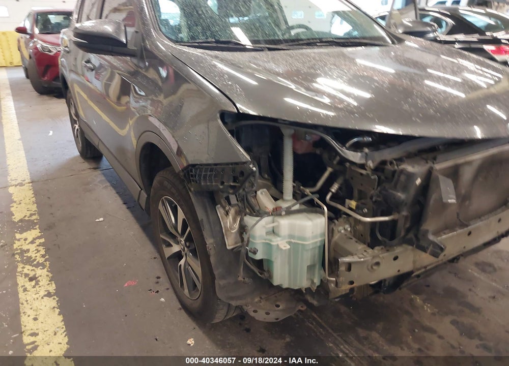 2017 TOYOTA RAV4 XLE VIN: 2T3RFREV0HW647875