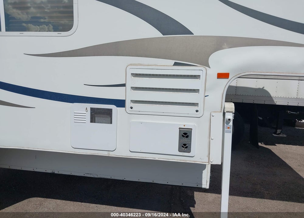 2012 ADVENTURE TRUCK CAMPER VIN: 15831