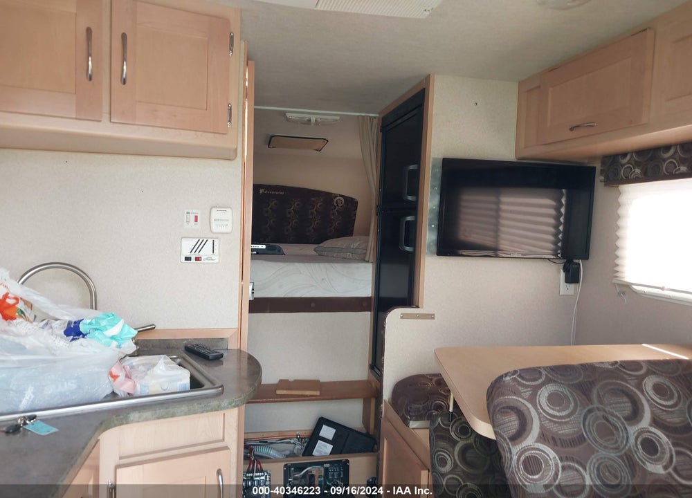 2012 ADVENTURE TRUCK CAMPER VIN: 15831