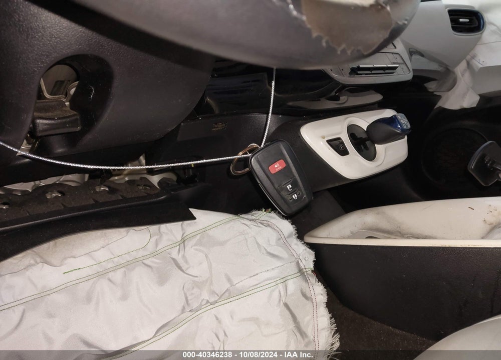 2017 TOYOTA PRIUS VIN: JTDKARFU8H3048425
