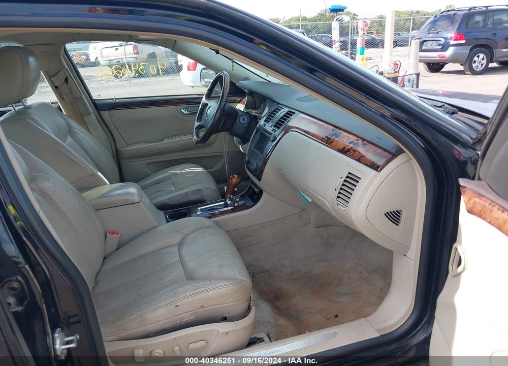 2011 CADILLAC DTS PREMIUM COLLECTION VIN: 1G6KH5E6XBU124464