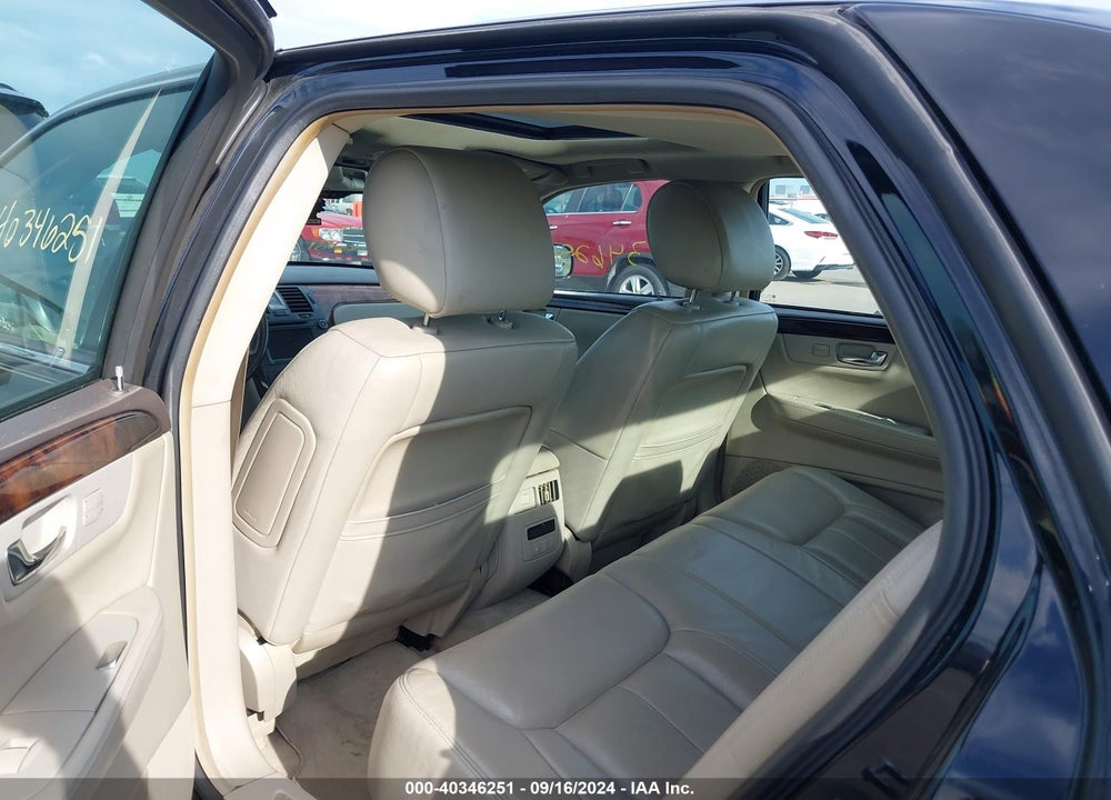 2011 CADILLAC DTS PREMIUM COLLECTION VIN: 1G6KH5E6XBU124464
