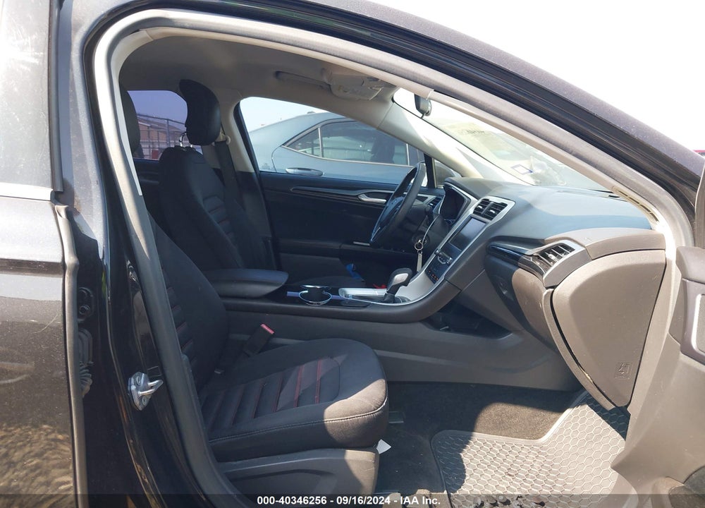 2014 FORD FUSION SE VIN: 1FA6P0H70E5380531