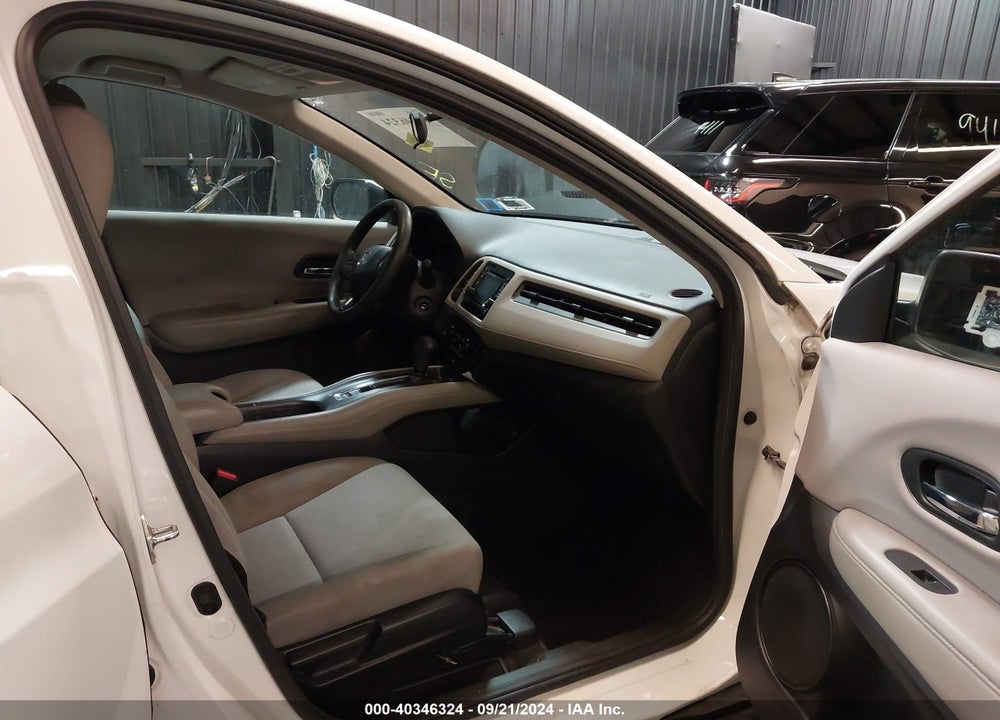 2016 HONDA HR-V LX VIN: 3CZRU6H34GM742156