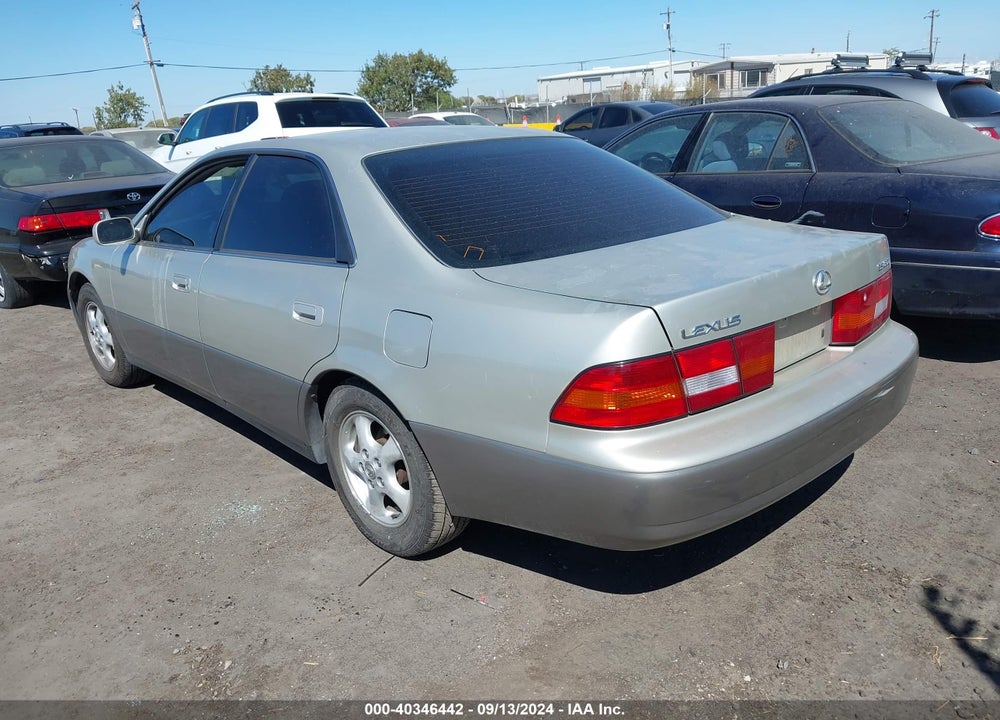 1999 LEXUS ES 300 VIN: JT8BF28G2X0167845