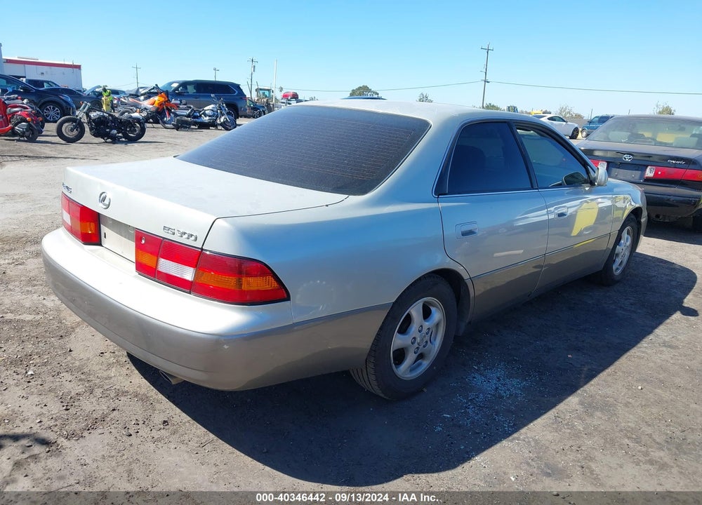 1999 LEXUS ES 300 VIN: JT8BF28G2X0167845