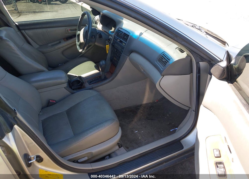 1999 LEXUS ES 300 VIN: JT8BF28G2X0167845