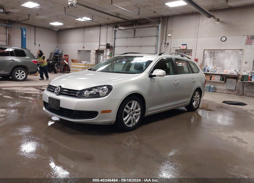 2011 VOLKSWAGEN JETTA SPORTWAGEN 2.0L TDI VIN: 3VWPL7AJ4BM613774