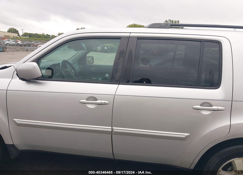 2009 HONDA PILOT EX-L VIN: 5FNYF48509B030462