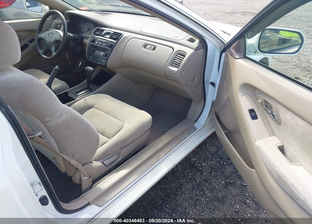 1999 HONDA ACCORD EX VIN: 1HGCG3274XA020066