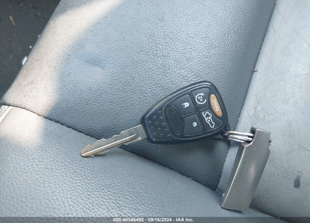 2008 DODGE DURANGO SLT VIN: 1D8HB48288F130015
