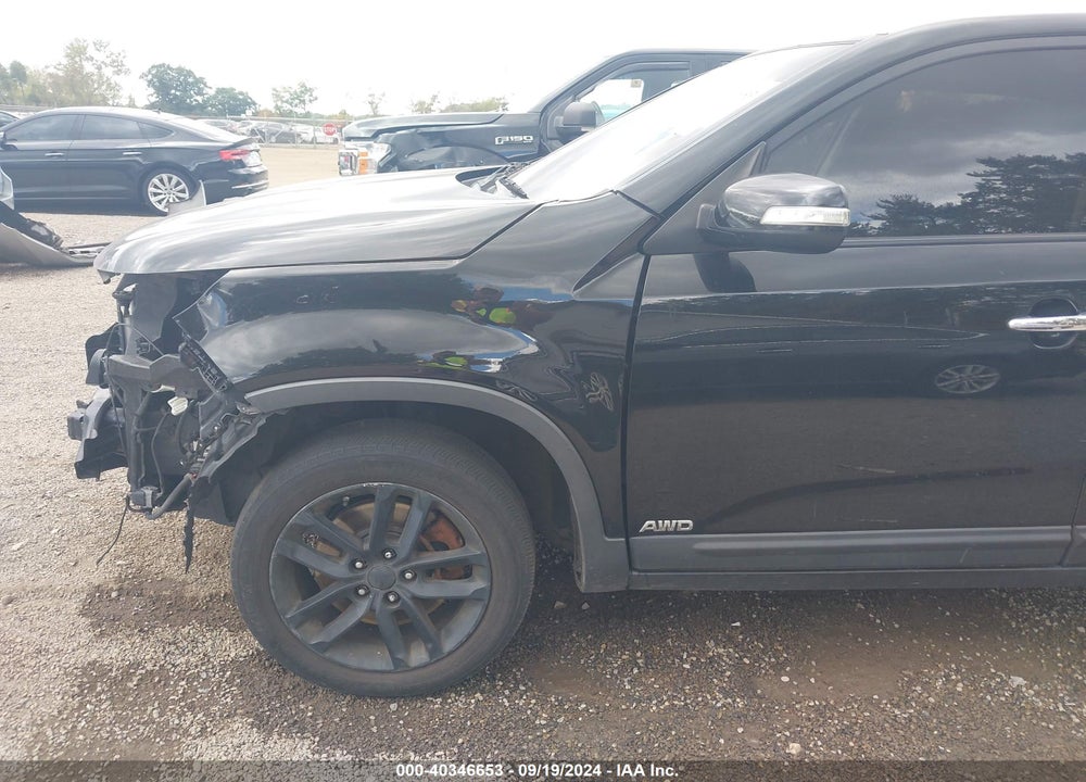 2015 KIA SORENTO LX VIN: 5XYKTCA60FG654049