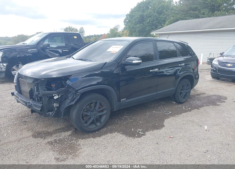 2015 KIA SORENTO LX VIN: 5XYKTCA60FG654049