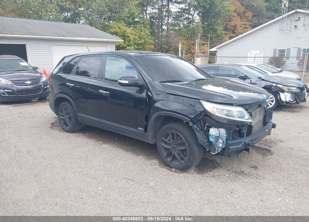 2015 KIA SORENTO LX VIN: 5XYKTCA60FG654049