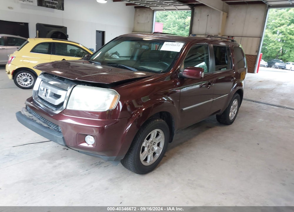 2011 HONDA PILOT TOURING VIN: 5FNYF3H91BB022888