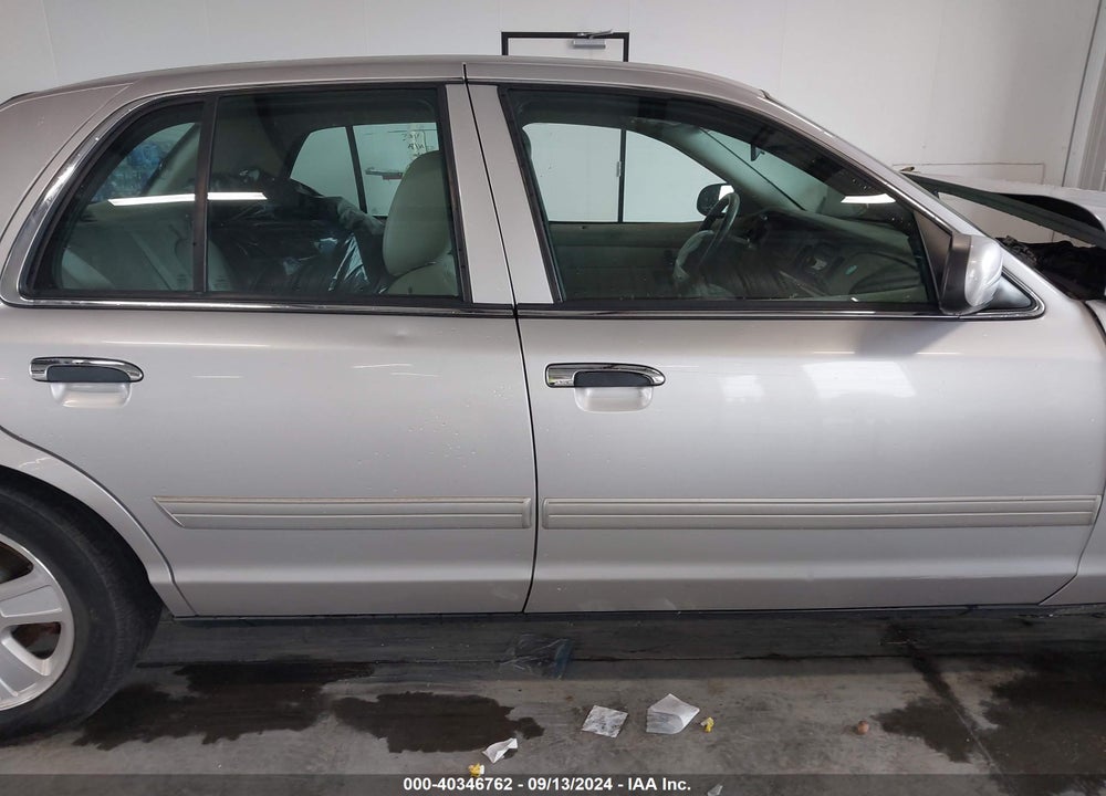 2011 FORD CROWN VICTORIA LX VIN: 2FABP7EV8BX127218