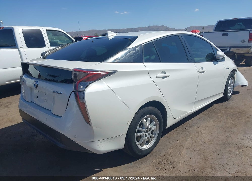 2018 TOYOTA PRIUS THREE VIN: JTDKARFU3J3058592