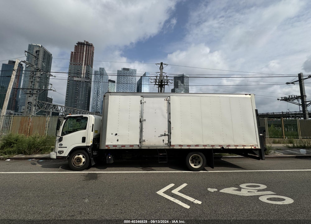2017 ISUZU NRR DSL REG AT VIN: JALE5W161H7303755