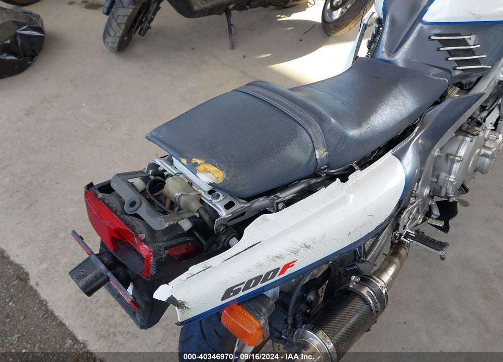 1990 HONDA CBR600 F VIN: JH2PC230XLM000864