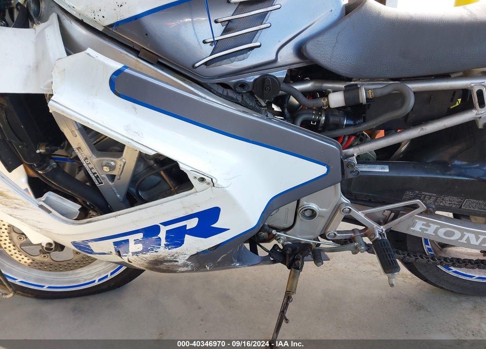 1990 HONDA CBR600 F VIN: JH2PC230XLM000864