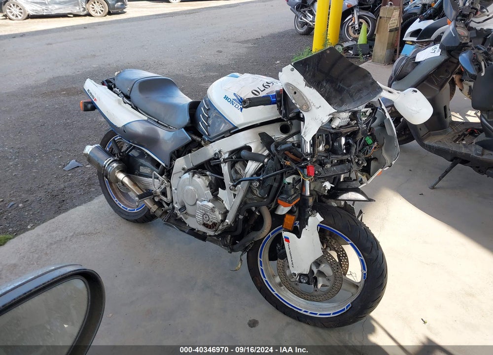 1990 HONDA CBR600 F VIN: JH2PC230XLM000864