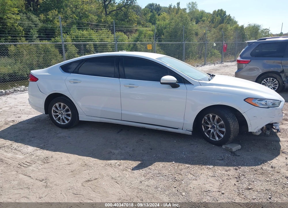 2018 FORD FUSION S VIN: 3FA6P0G73JR125655