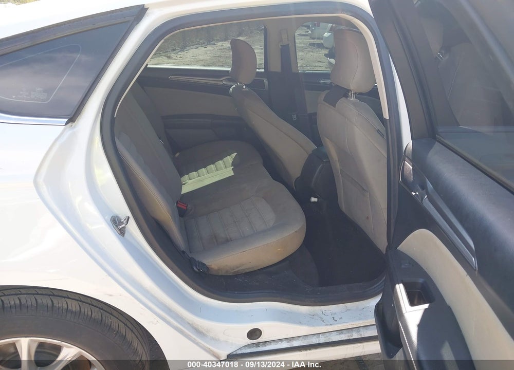2018 FORD FUSION S VIN: 3FA6P0G73JR125655